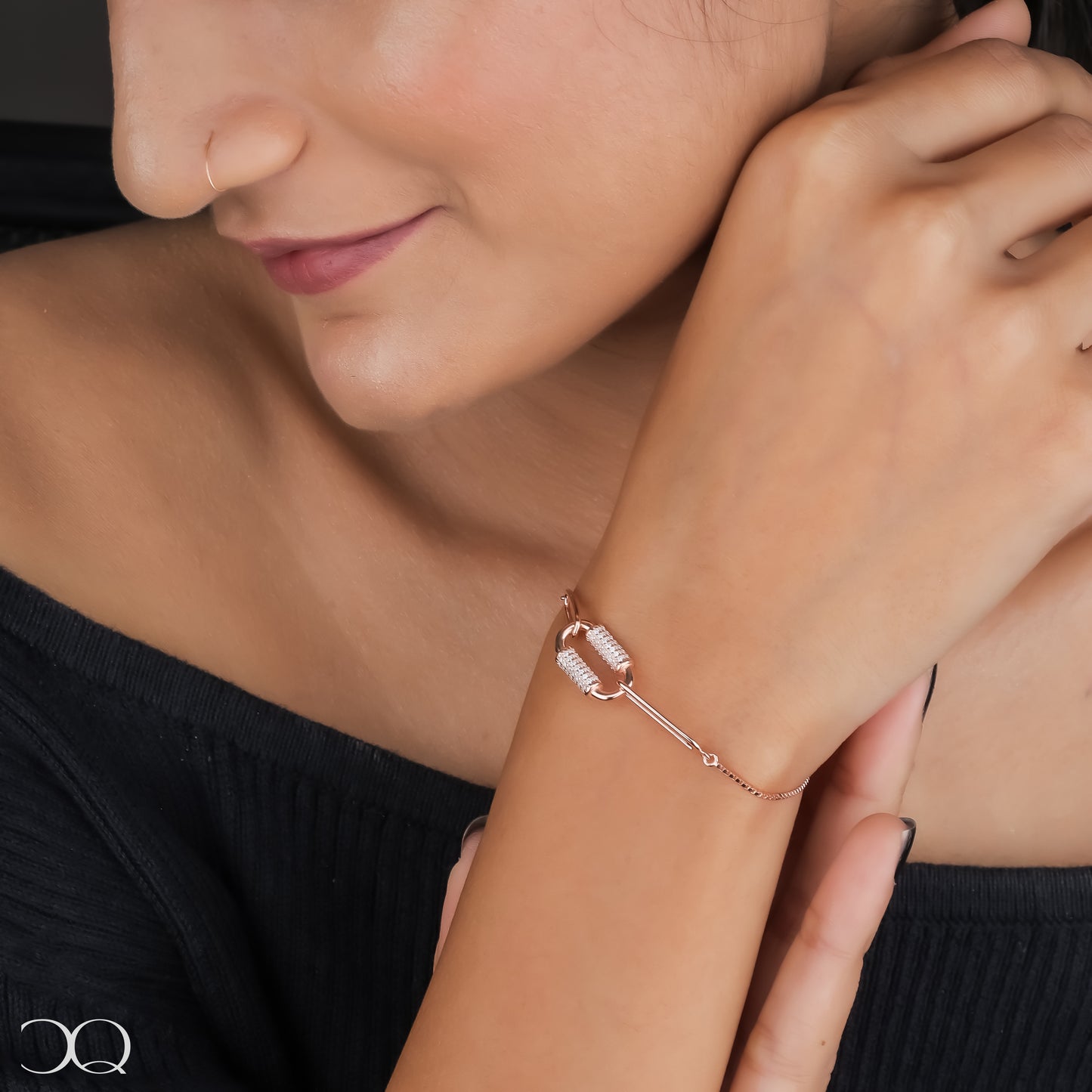 LINKED ELEGANCE BRACELET