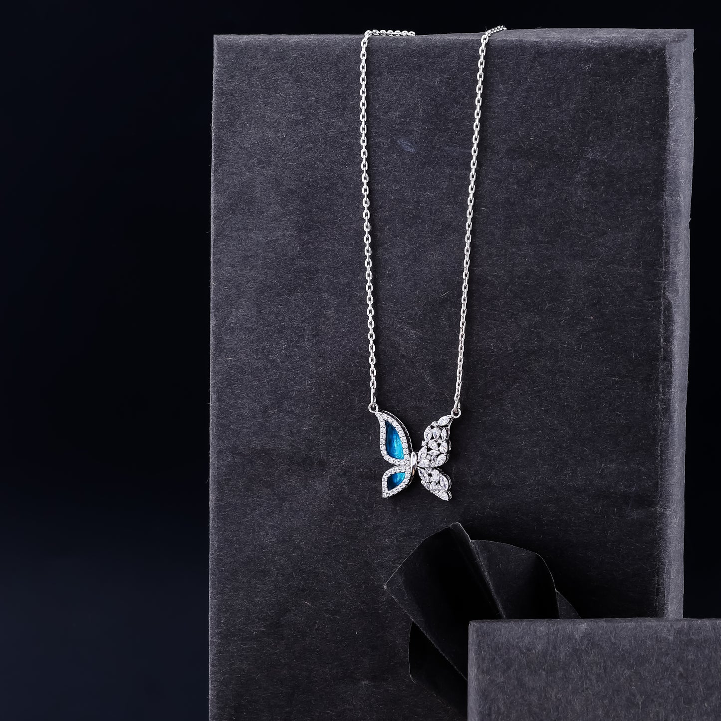 ENCHANTED WINGS BUTTERFLY NECKLACE