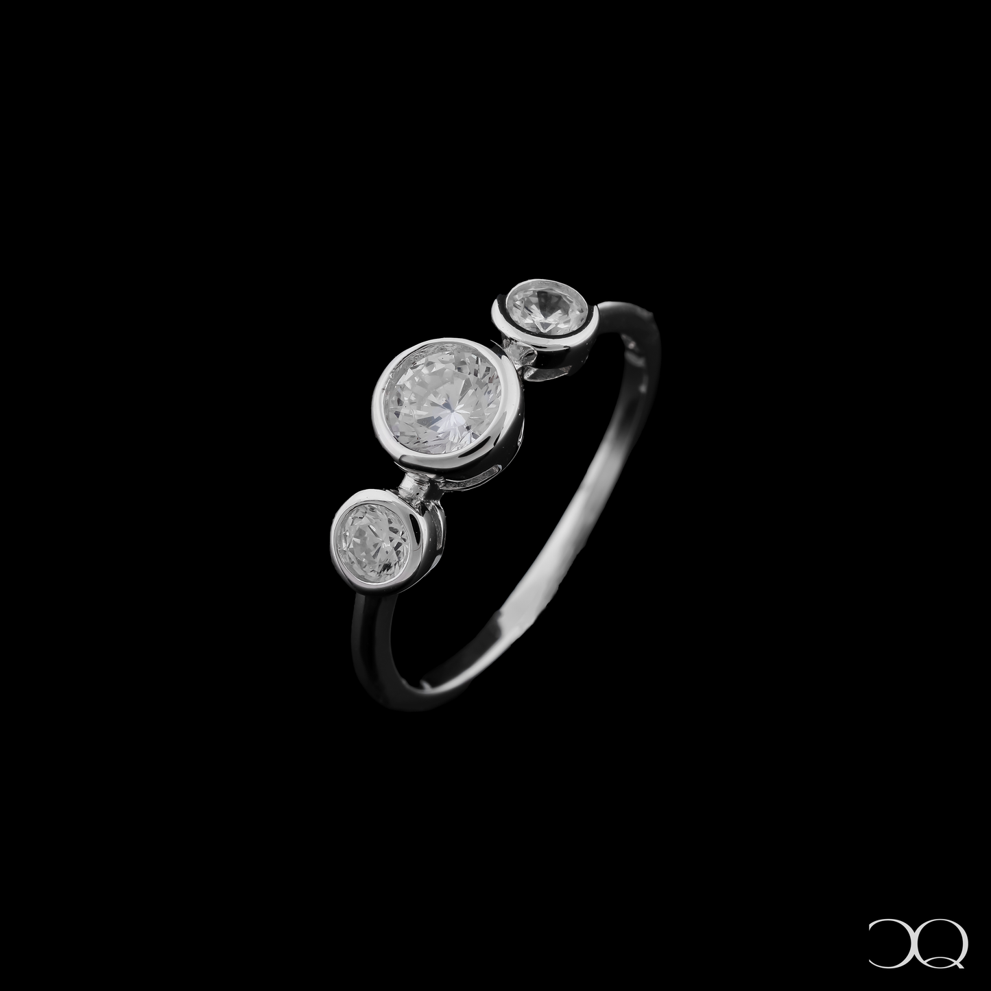 LUNA TRIO SOLITAIRE RING