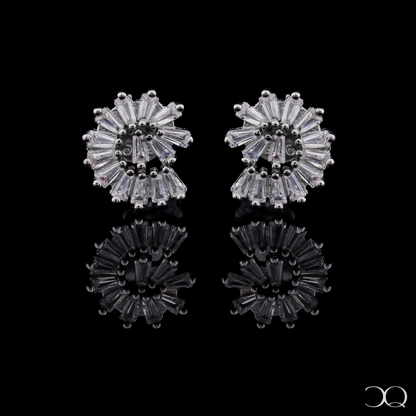 SOLARA RADIANT STUD EARRINGS