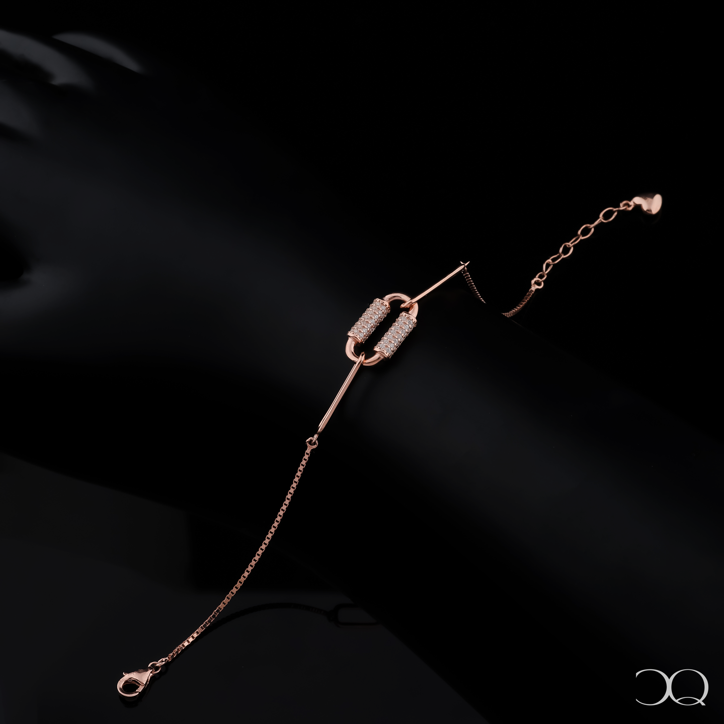 LINKED ELEGANCE BRACELET