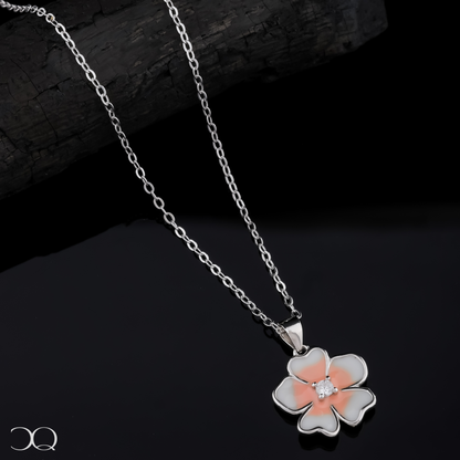 BLUSH BLOOM CHAIN PENDANT
