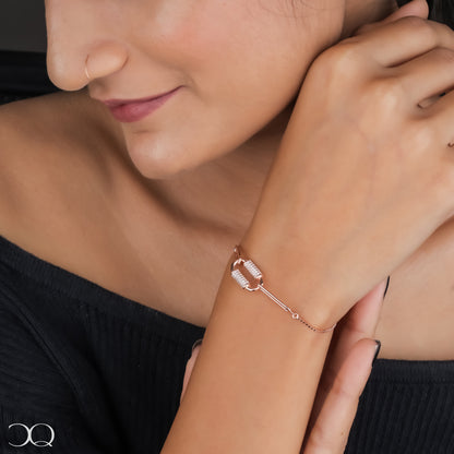 LINKED ELEGANCE BRACELET