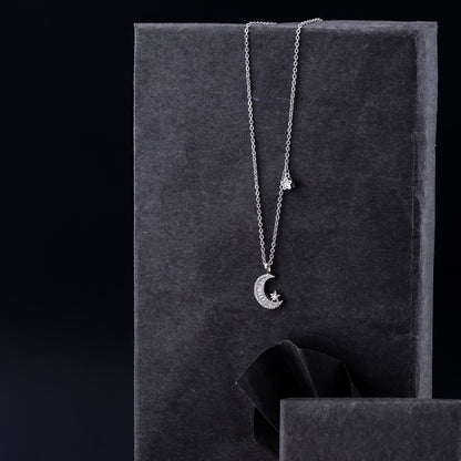 LUNA STAR DUST CHAIN PENDANT
